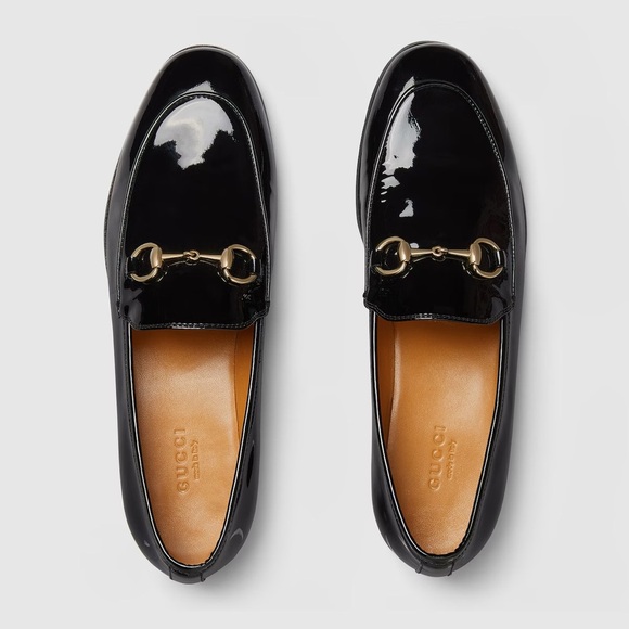 Gucci Shoes - GUCCI
'JORDAN' BLACK LOAFERS WITH HORSEBIT DETAIL IN PATENT LEATHER WOMAN